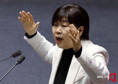 [포토] 명태균법 토론하는 서영교 의원