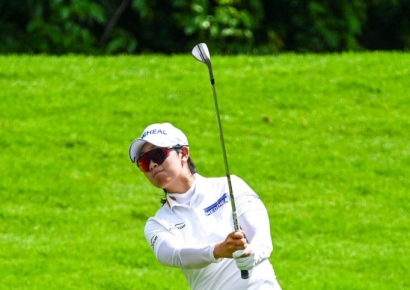 김아림 신바람…1타 차 선두 질주