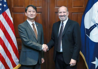 한미 산업장관 첫 만남…"관세·조선업 협력 실무채널 구축"