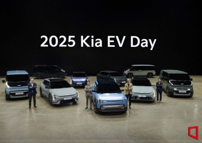 전기차 3종 앞세운 기아…"전동화 전략 후진은 없다"