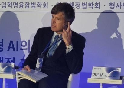 "계엄 위기 단기간에 끝나…한국 정치 시스템 탄탄하고 역동적"[개헌, 미래를 잇다]