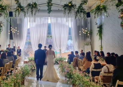 결혼식 부담↓ 결혼·출산율↑, 포항시 '작은 결혼식' 올해 1호 커플 탄생