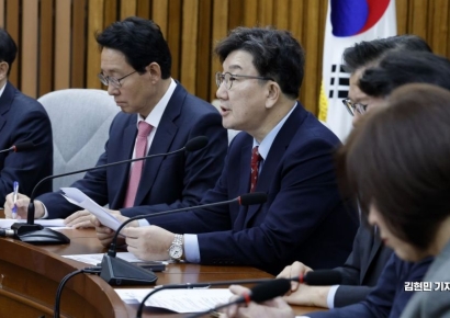 [포토] 권성동 "채용비리 선관위, 특별감사관법 이번주 발의"