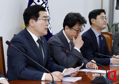 [포토] 박찬대 "망상에 빠진 내란 공동체…국민 심판 받을 것"