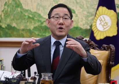 [포토] 주호영 與개헌특위위원장 "권력구조 개편이 최우선 과제"