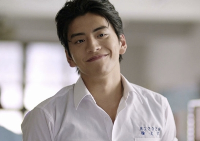 '병역기피' 혐의 왕다루, 살인미수 혐의로 체포 …"지인에 폭행 사주" 