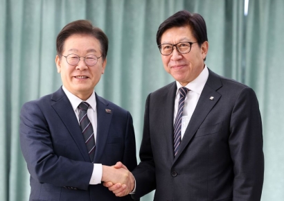 부산 찾은 이재명 "북극항로 중요"…박형준 "李, 대단히 실망"