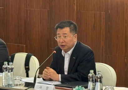 "판 흔들릴 때 기회 열린다" 유럽 달려간 코트라 사장