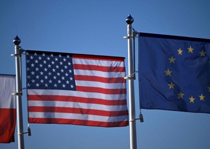 방위비 늘리고 핵우산 펼치자…트럼프에 맞선 유럽서 자강론 확산