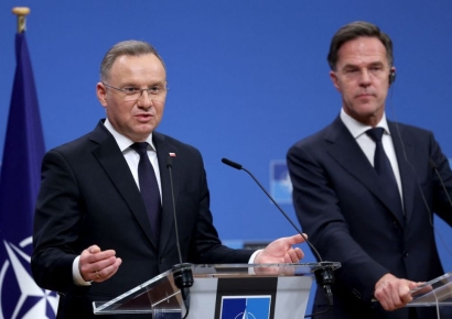 "한국은 최신 무기도 총알 배송"…K무기 공개 극찬한 폴란드 대통령 