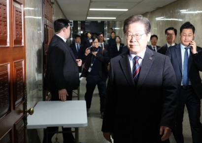 민주당 "尹 구속취소, 탄핵심판과 무관…검찰 항고해야"