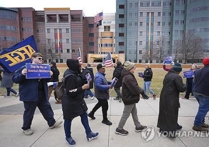 무려 17만명이 잘렸다…'해고자 급증'에 자동차 할부금 밀리는 미국인들
