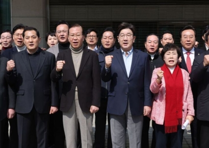 尹, 어젯밤 권성동·나경원 통화…"與지도부 고생 많았다"