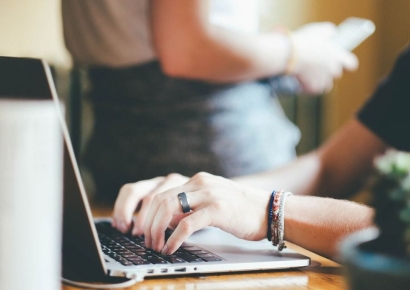 책상 사라지고 비번 바뀌고…직장인 27%, '사실상 해고' 목격·경험