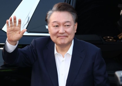 헌재 선고 늦어지자 흔들리는 여론…"尹 파면 전망 51%"[폴폴뉴스]