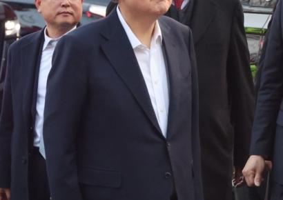 '헌재 승복' 놓고 대통령실·與 미묘한 기류차 