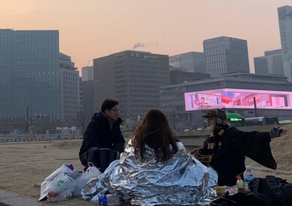 광화문 단식 2일차 김경수 "광화문의 봄, 탄핵과 함께 찾아올 것"