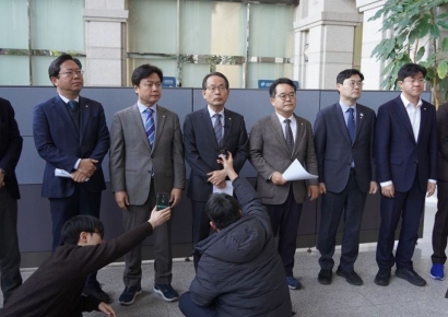 野 정무위원들, 금감원 항의방문…'삼부토건 의혹' 정조준