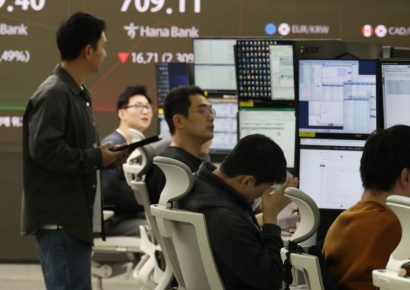 [포토] 분주하게 돌아가는 딜링룸