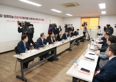美 관세에 수출 중기 충격…"500만불 계약 밀렸다"(종합)