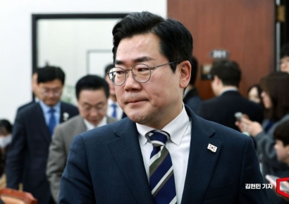 [포토] 박찬대 "與, 탄핵기각 강변하며 헌재 공격…당 해산이 바람직"