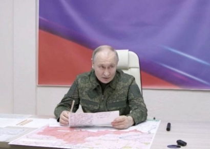 푸틴, 트럼프가 차린 휴전 밥상 망설이는 이유[AK라디오]