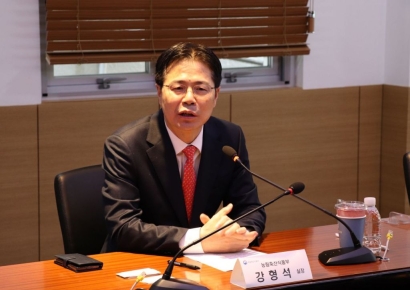 [프로필]강형석 농식품부 차관…"농업현장 전문성 갖춰"