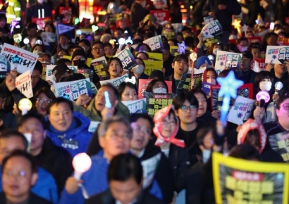 충암고 이사장 "尹, 부끄러운 졸업생으로 백만번 선정하고 싶다"