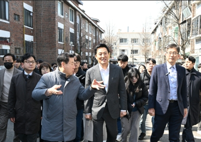 오세훈 시장 "집값 급등, 판단의 여지 있어…예의주시"