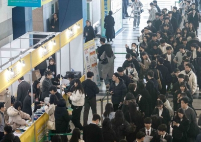 [포토] 채용박람회장 구름 인파