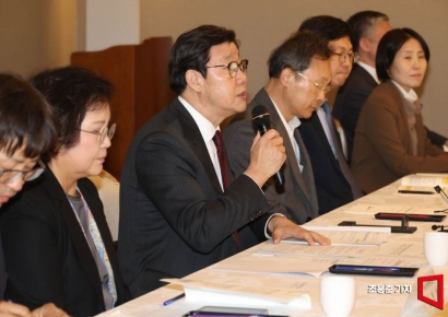 [포토] 발언하는 노연홍 의료개혁특위 위원장