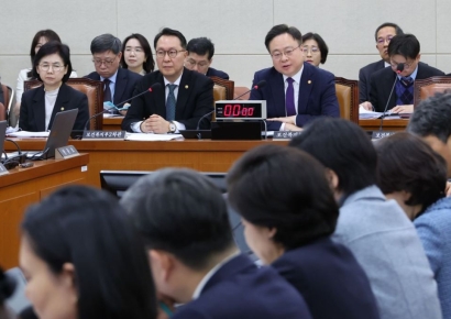 여야 복지위, 오후 긴급회의...모수개혁안 합의 주목