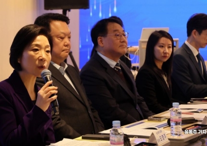 [포토] 'AI인재 육성' 관련 발언하는 오영주 장관