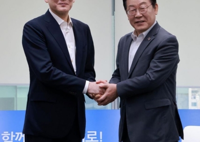 이재명, 이재용 만나 "삼성, 경제성장 견인차 역할 해달라"(상보)