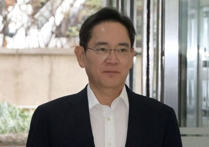 삼성 이재용, 대법 무죄 판결 후 12일만에 美행…반도체 협력 지원할듯