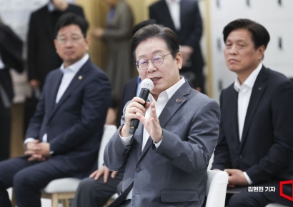 [포토] 삼성 아카데미 찾은 이재명 대표