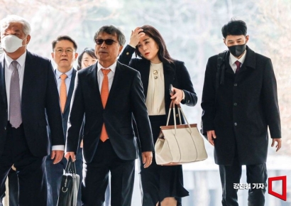 [포토] 윤 대통령 2차 공판준비기일 출석한 변호인단