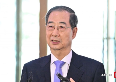 [포토] 대통령 권한대행 직무 복귀하며 입장밝히는 한 총리