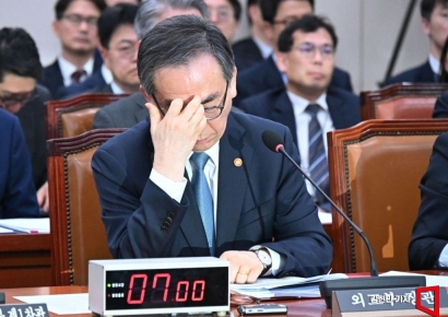 [포토] 美민감국가 지정, 난감한 조태열 장관