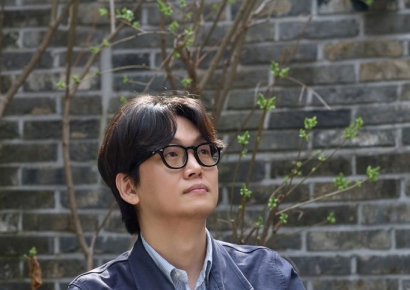 Seokhee Hwang Faces Sexual Crime Allegations: Past Posts Resurface, "One Day, You Will Inevitably Be Disappointed"