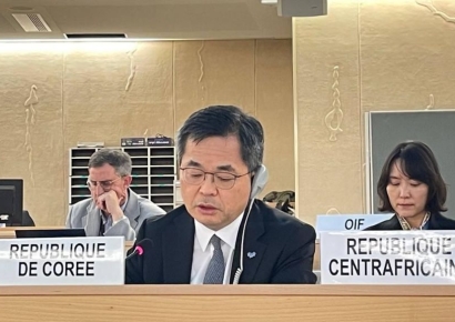 유엔, 북한 인권검증 결과 채택…韓 "권고 거부한 北 유감"