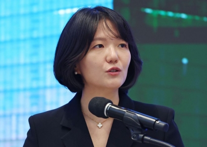 네이버, 업계 최초 매출 12조원 돌파…AI·커머스 성장으로 '최대 실적'(종합)