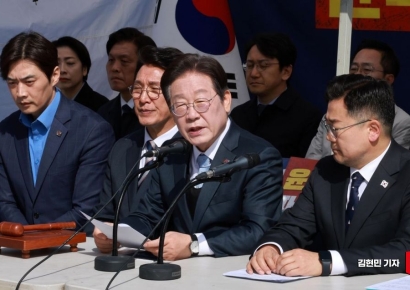 [포토] 이재명 "尹 탄핵, 복잡한 사건도 아닌데…헌재 빨리 결론내야"