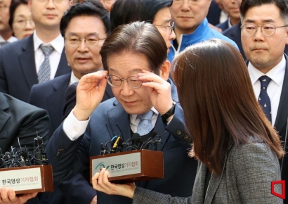 [속보]법원 "이재명 '성남시장 시절 김문기 몰랐다' 발언, 허위사실 공표 처벌 못해"