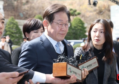 [포토] 이재명 "끝나고 입장 밝히겠다"...'선거법' 2심 출석