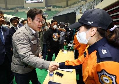 잡초처럼 되살아난 이재명…사법리스크가 존재감만 키웠다(종합)