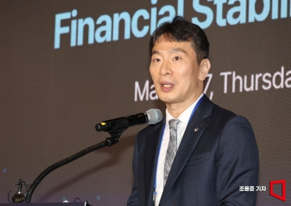 이복현 "美 신용등급 강등, 시장영향 과거보다 제한적"