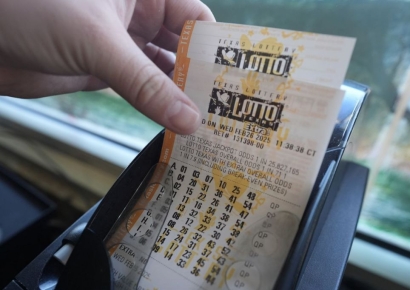 법 바뀐 줄 몰랐다가…美 여성, 1200억 복권 당첨금 못받을 판