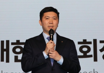 [기자수첩]유승민 회장 논란, 후원금 규정부터 손봐야