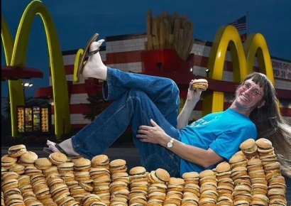 54년간 매일 햄버거 먹은 70대 남성…건강검진 결과 '반전'